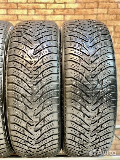 Nokian Tyres Hakkapeliitta 8 SUV 235/55 R20 102T