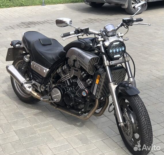 Мотоцикл Yamaha V-max 2002 гв