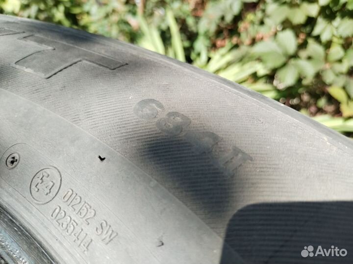 Bridgestone Dueler H/T 684II 265/65 R17