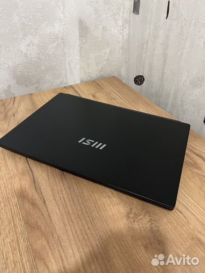 Ноутбук msi modern 15