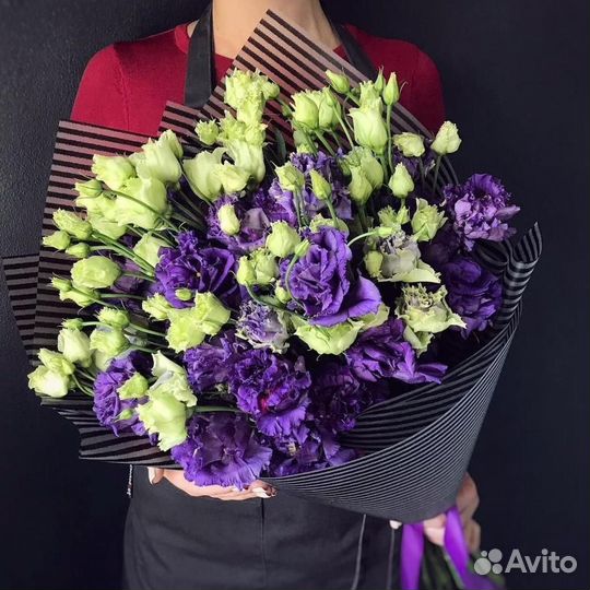 Букет из фиолетовых эустом 29 шт