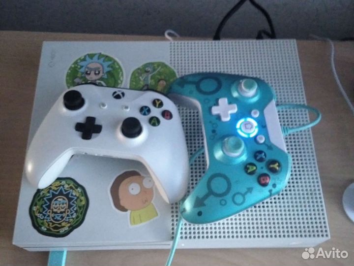 Xbox one s + GTA V