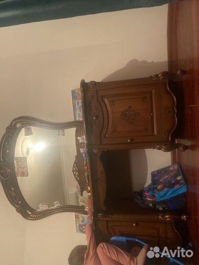 Спальный гарнитур