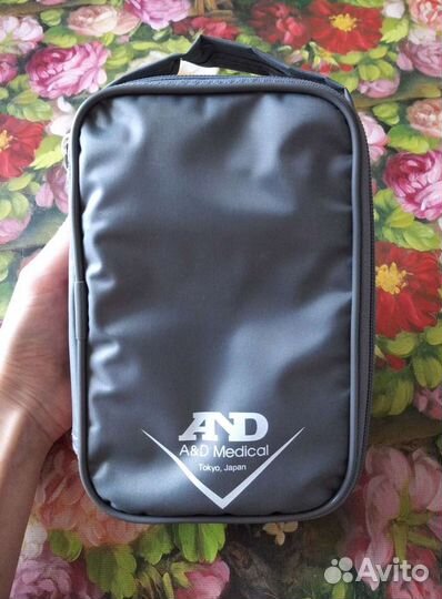 Тонометр полуавтоматический AND