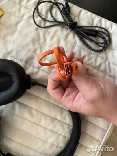 Наушники JBL live 650 btnc