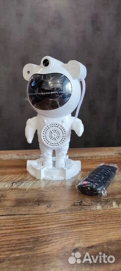 Проектор ночник космонавт с колонкой