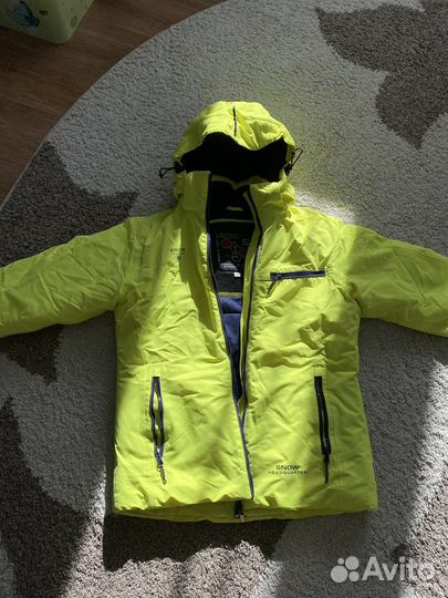 Горнолыжная куртка женская 46 р