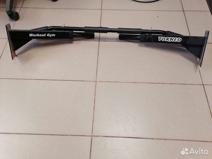 Турник настенный tourneo