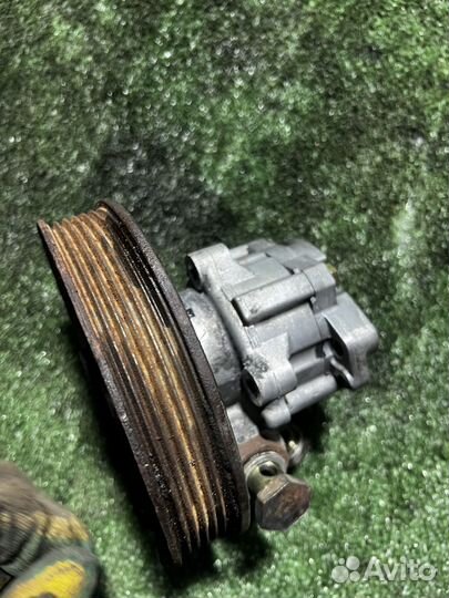 Насос гура Volkswagen Transporter 2.4 TDI AAB