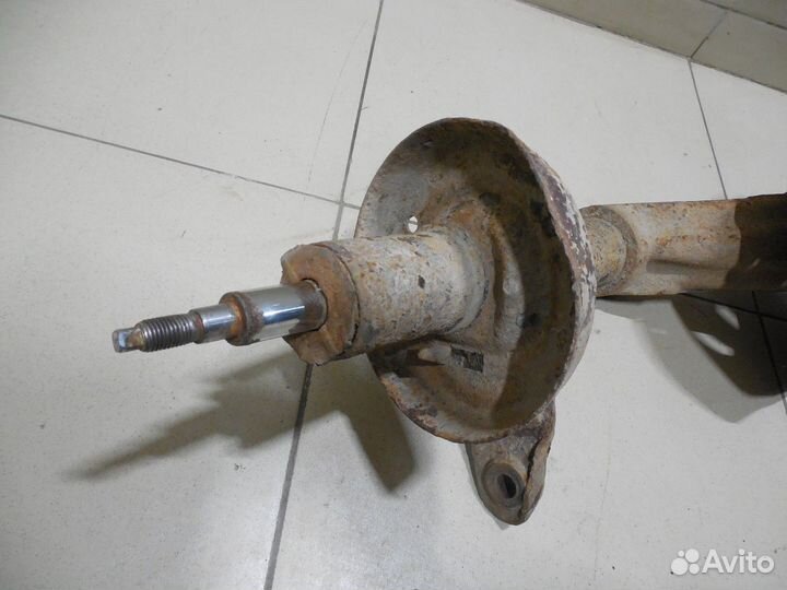 Кулак поворотный передний правый Nexia 1995-2016