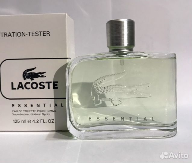 Lacoste Essential