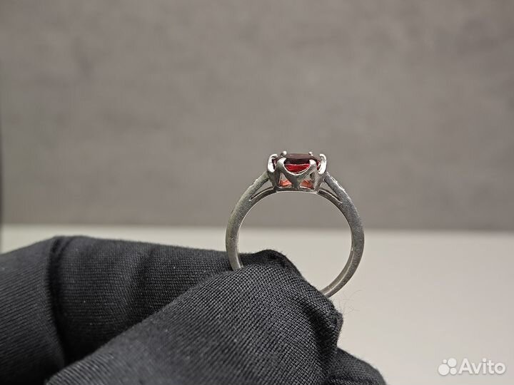 Серебряное кольцо 925 пробы