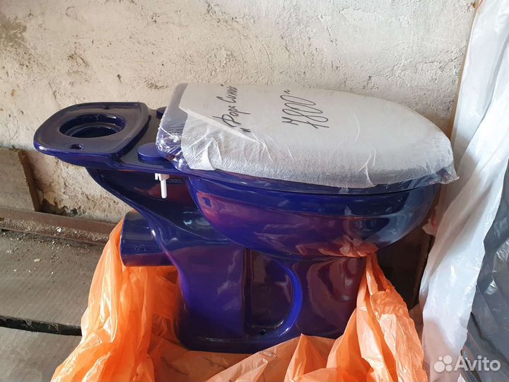 Унитаз новый