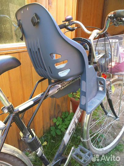 Сиденье на велосипед на раму