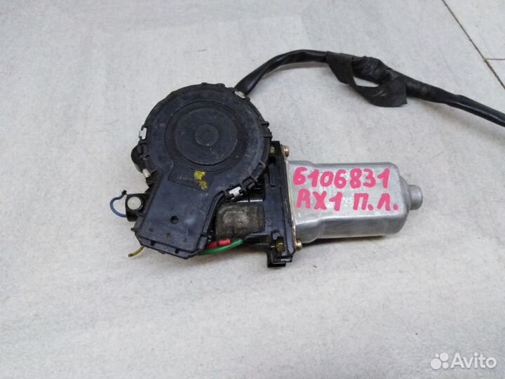 Моторчик переднего левого стеклоподъемника 8572048