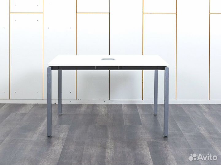 Стол для переговоров