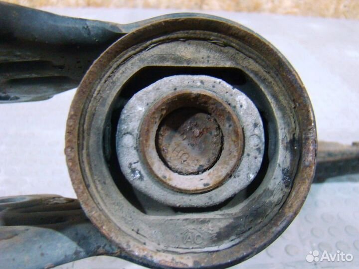 Ford Kuga 2 Рычаг передний правый