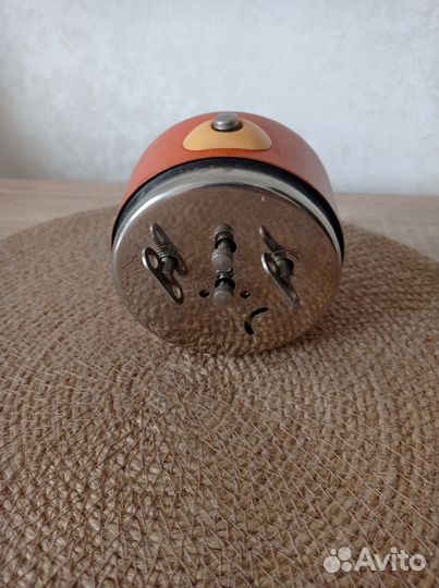 Часы будильник СССР Севани