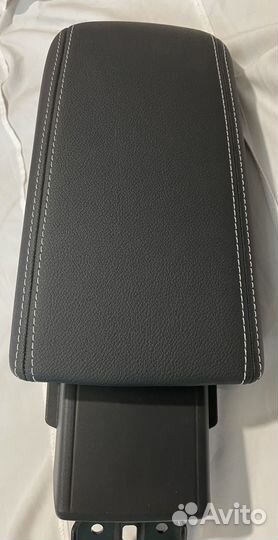 Подлокотник renault duster