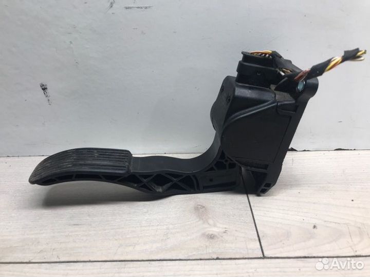 Педаль газа Mercedes Sprinter W906 OM651955 2014