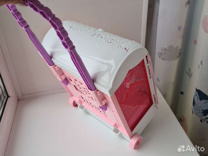 Кукольный домик чемодан