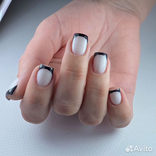 Маникюр с покрытием гель-лак