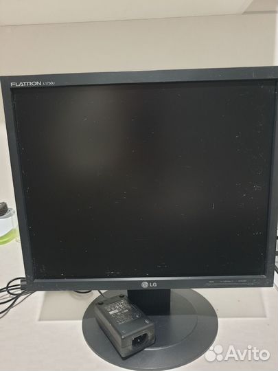 Монитор LG 17'