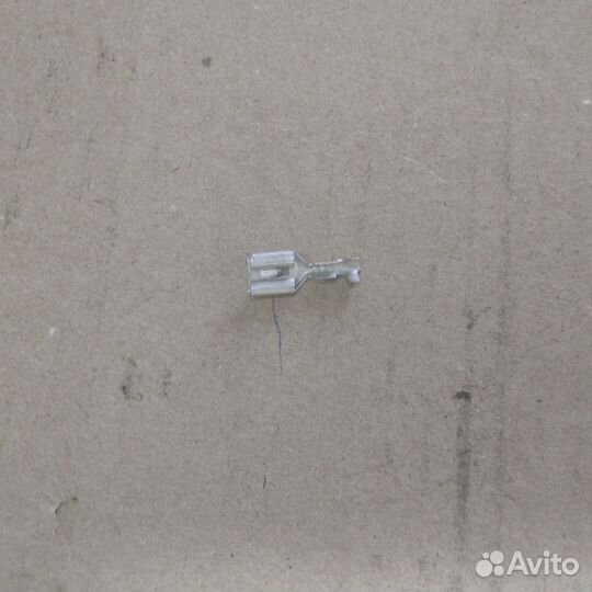 Гнездо серия 6,3 с фиксатором сечение провода 0