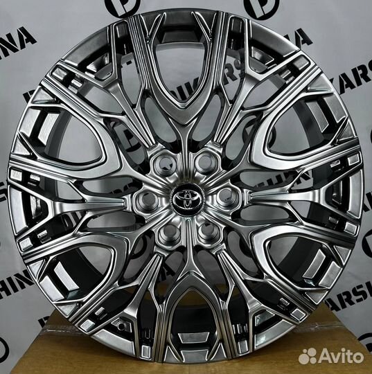 Кованые диски на Тойота Ланд Крузер 300 toyota R22