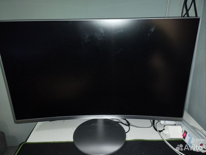 Монитор samsung 27 изогнутый