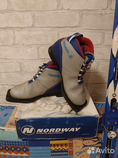 Лыжи беговые 160, лыжные ботинки 35р Nordway комл