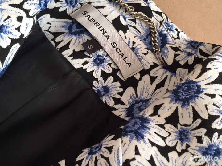 Пальто легкое новое