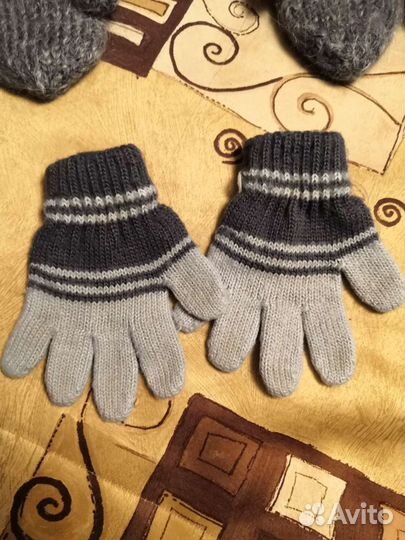 Весенние шапки, варежки, перчатки на 4-6 л