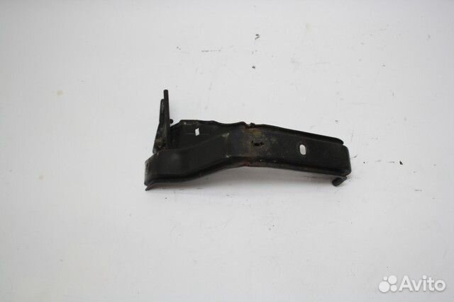 Кронштейн усилителя 6400F783 Mitsubishi L200