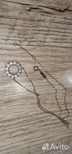 Шейное украшение с муассанитом