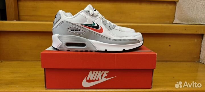 Кроссовки Nike 37.5 размер оригинал