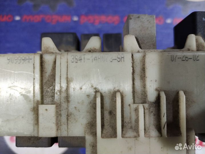 Блок предохранителей Ford Focus 1