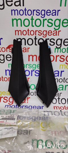 Молдинг лобового стекла Toyota Rav4 XA40 2013