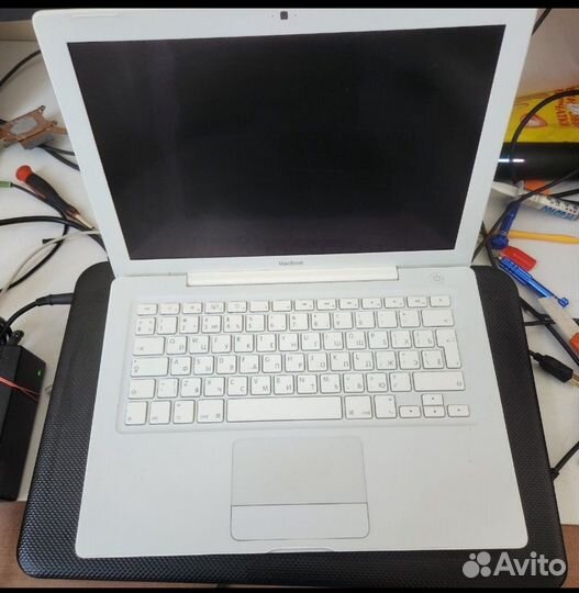 Белый Apple MacBook А1181