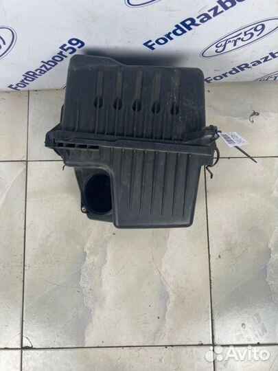 Корпус воздушного фильтра Hyundai Santa Fe CM 2.2