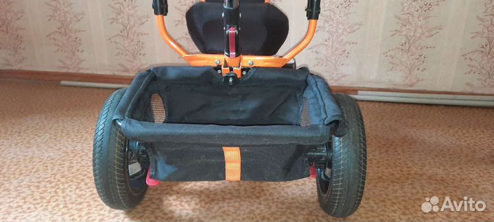 Трехколесный велосипед