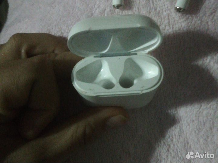 Наушники аэрподсы работает 1 наушник 500 ру