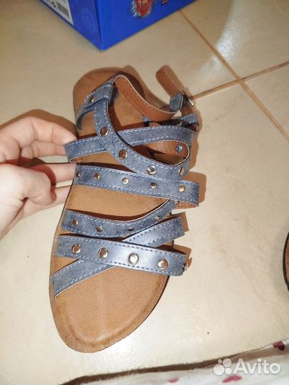Сандалии для девочки