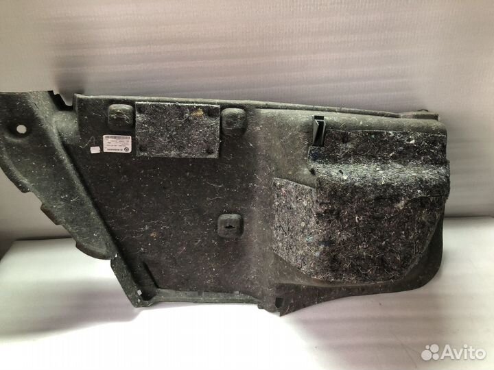 Обшивка багажника правая Skoda Octavia 2015