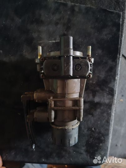 Кран главный тормозной man tgs