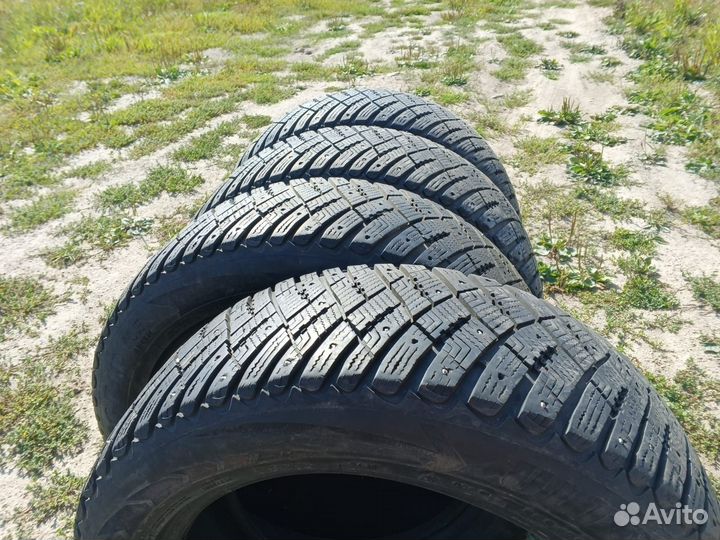 Goodyear Ultragrip Ice Arctic 235/55 R18