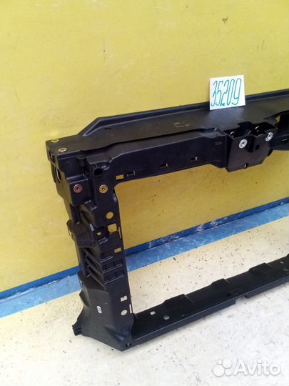 Volkswagen Jetta 6 передняя панель телевизор