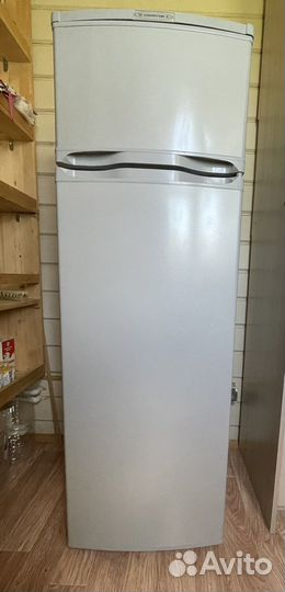 Двухкамерный холодильник