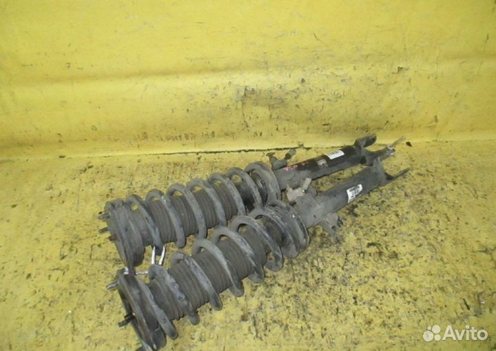 Стойки передние nissan fuga y50