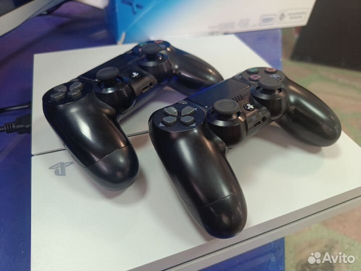 Sony playstation 4 1TB 2 геймпада